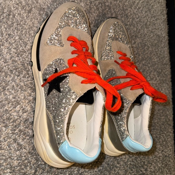 Oasis Society The Quinn Tan Silver Glitter Sneaker - Picture 8 of 12